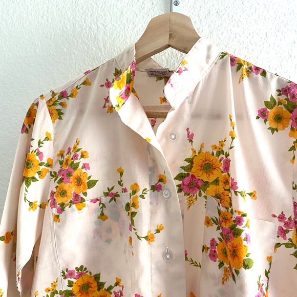 * SOLD *Vintage 1970s Floral Shirt - Picture 3 of 4
